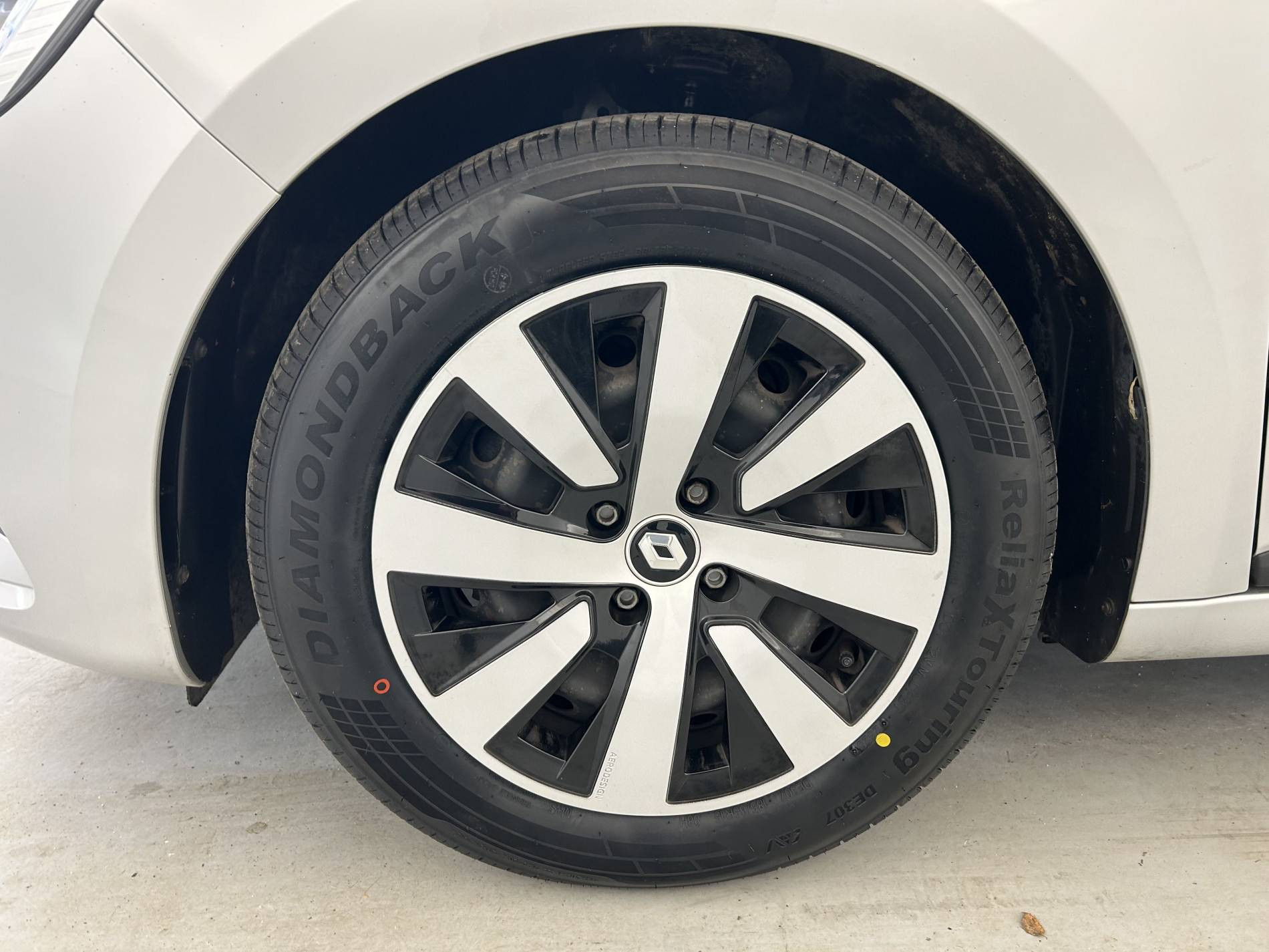 Vente en ligne Renault Clio 5 Clio TCe 90 au prix de 14 290 €