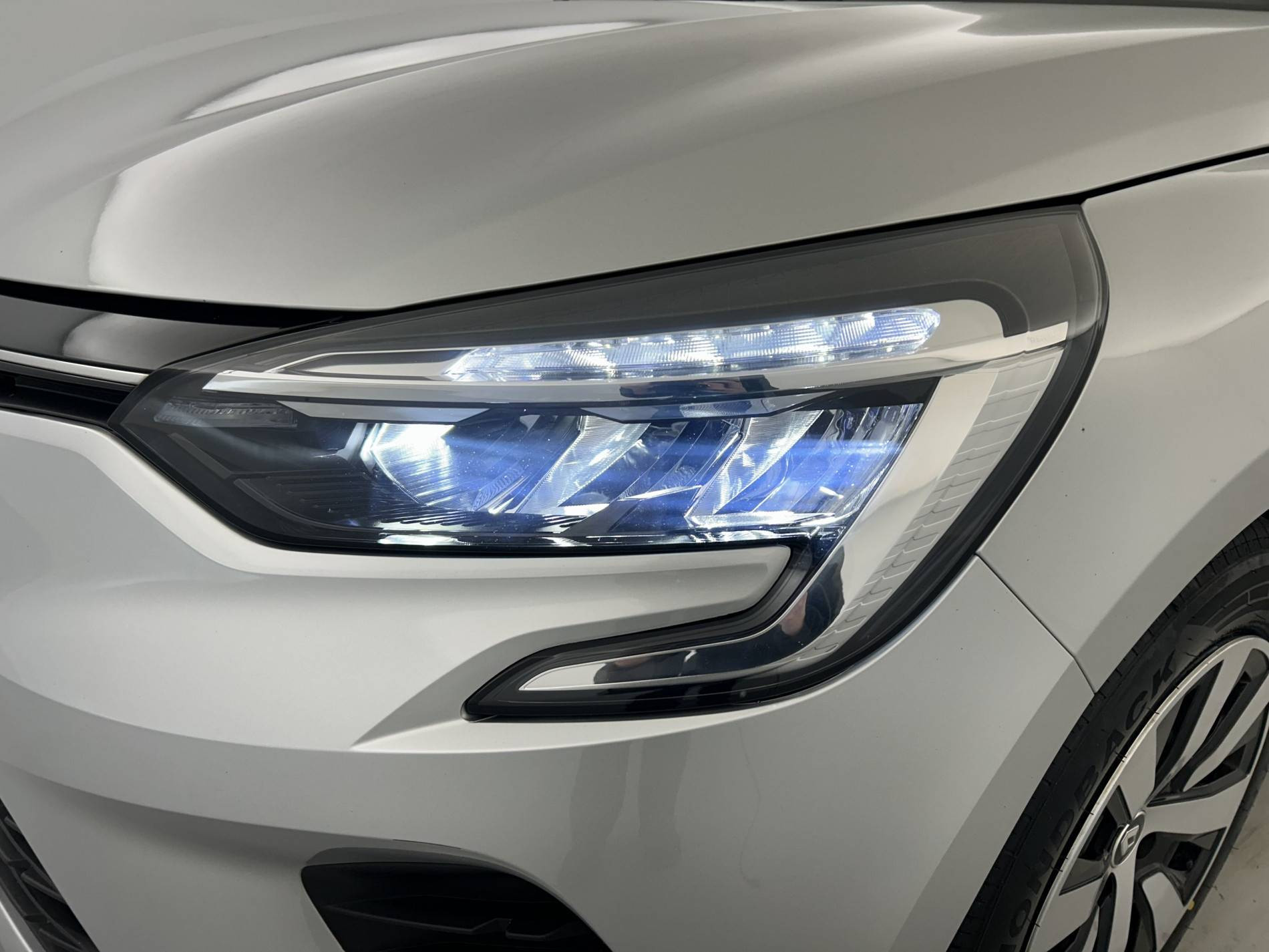 Vente en ligne Renault Clio 5 Clio TCe 90 au prix de 14 290 €