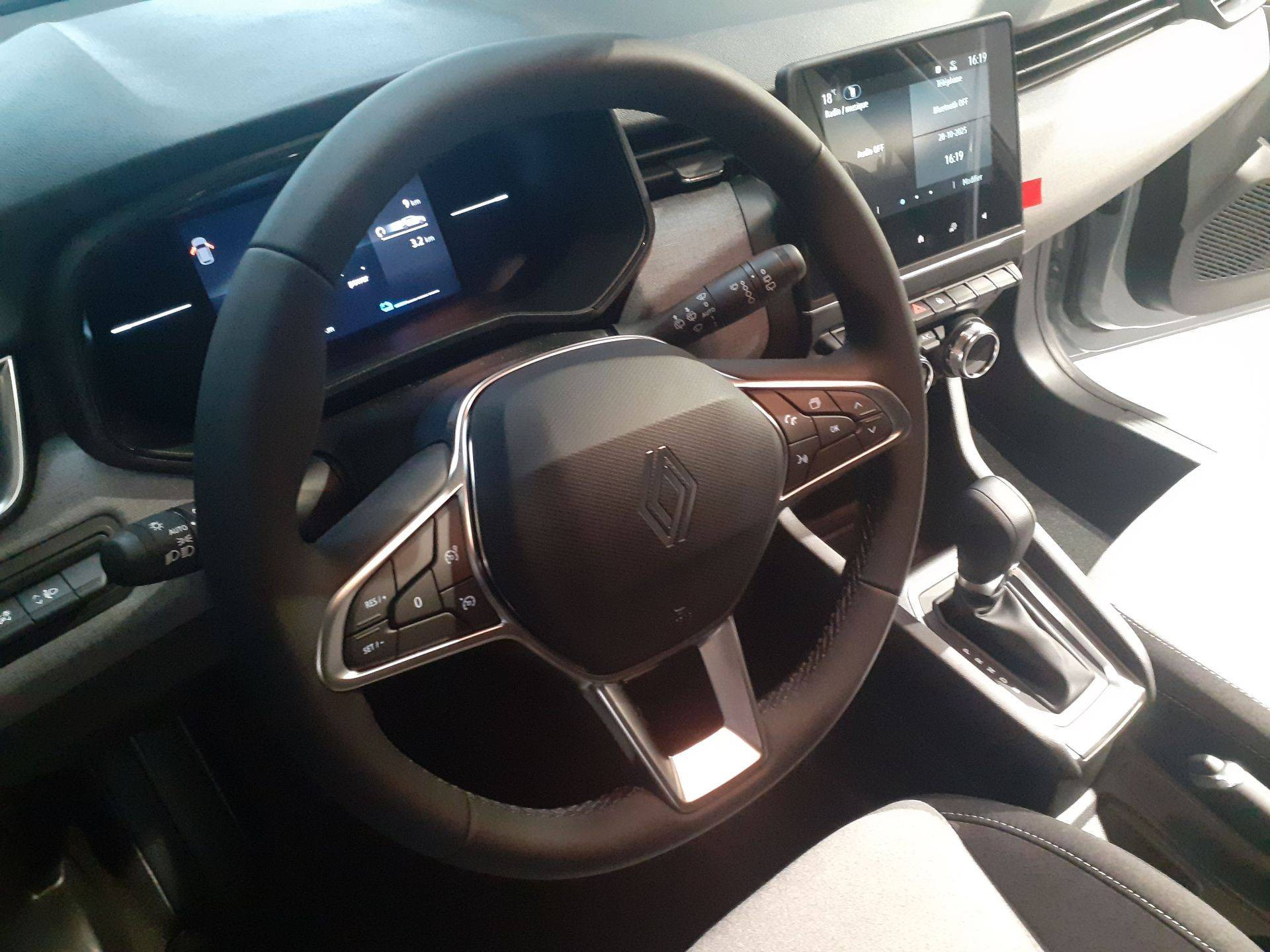 Vente en ligne Renault Clio 5 Clio E-Tech full hybrid 145 ch GSR2 au prix de 21 990 €