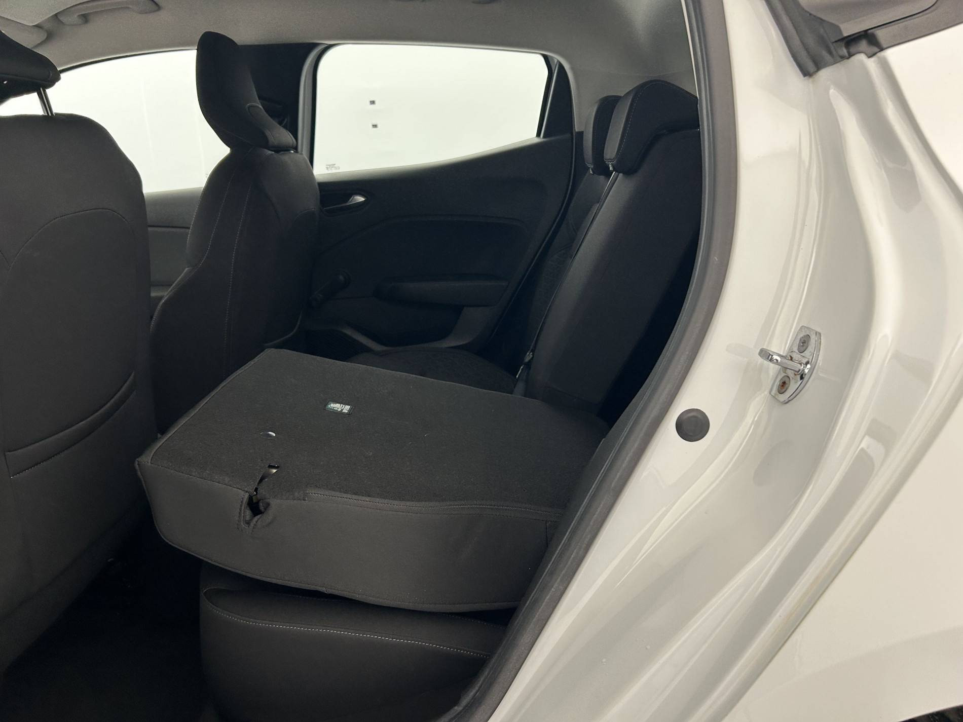 Vente en ligne Renault Clio 5 Clio Blue dCi 85 au prix de 11 990 €