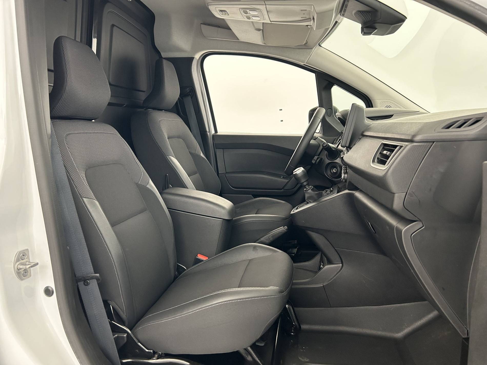 Vente en ligne Renault Kangoo Van  BLUE DCI 95 au prix de 13 990 €