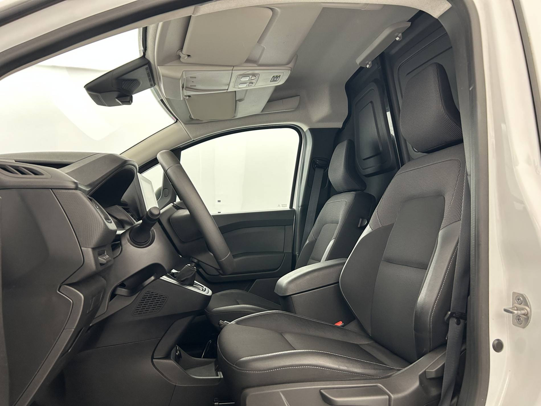 Vente en ligne Renault Kangoo Van  BLUE DCI 95 au prix de 13 990 €