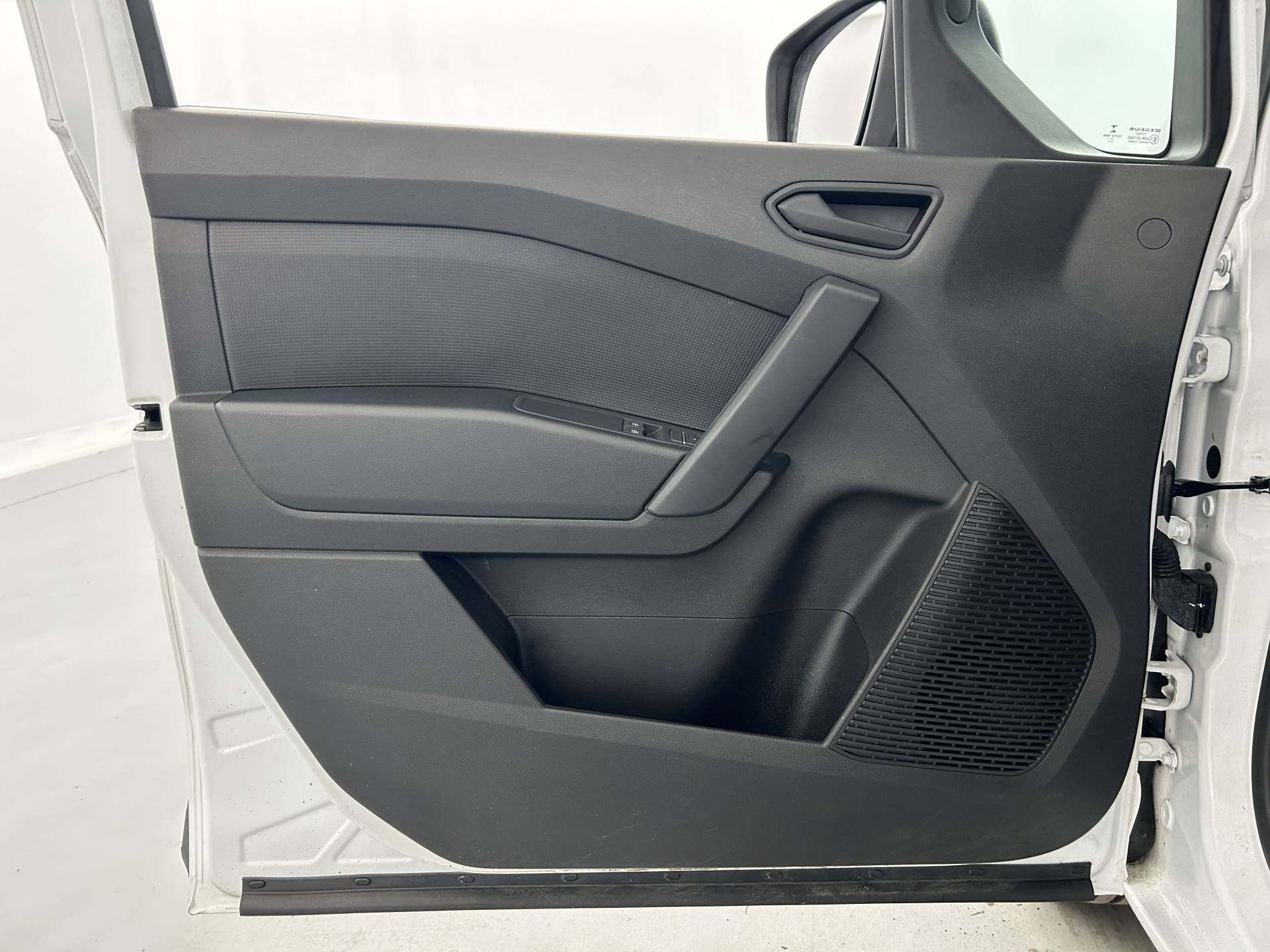 Vente en ligne Renault Kangoo Van  BLUE DCI 95 au prix de 13 990 €