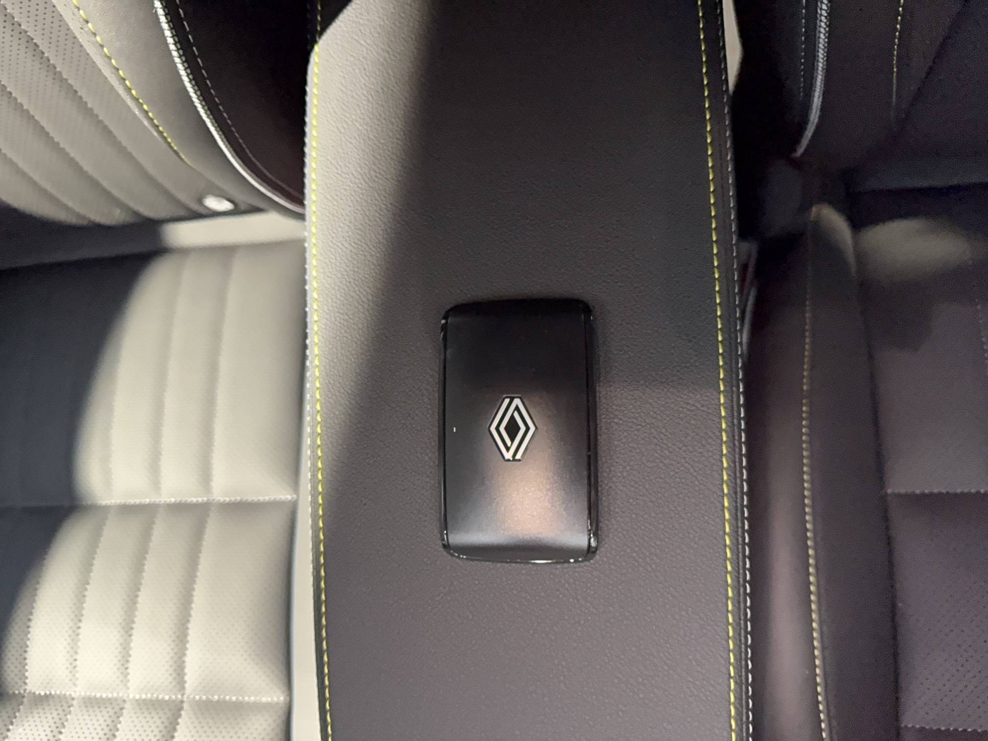 Vente en ligne Renault Megane E-Tech  220 ch autonomie confort GSR2 au prix de 36 490 €