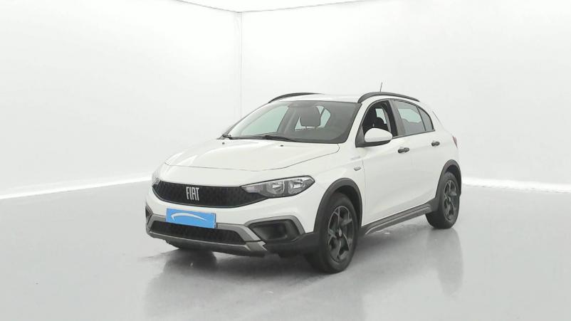 Vente en ligne Fiat Tipo Cross Tipo Cross 5 Portes 1.5 Firefly Turbo 130 ch S&S DCT7 Hybrid au prix de 17 990 €