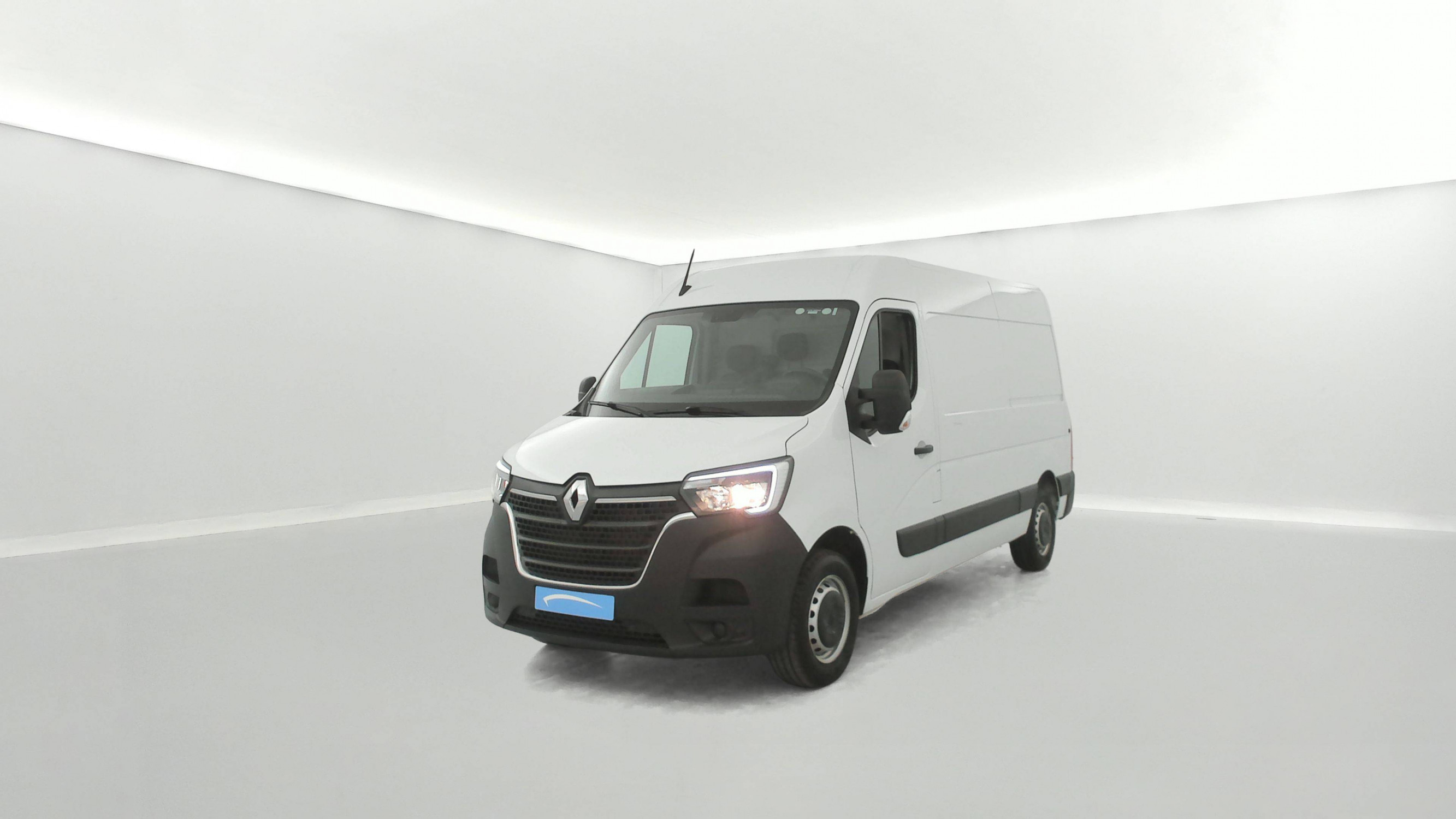 Renault Master Fourgon MASTER FGN TRAC F3500 L2H2 BLUE DCI 135 occasion de 2024 en vente à Quimper