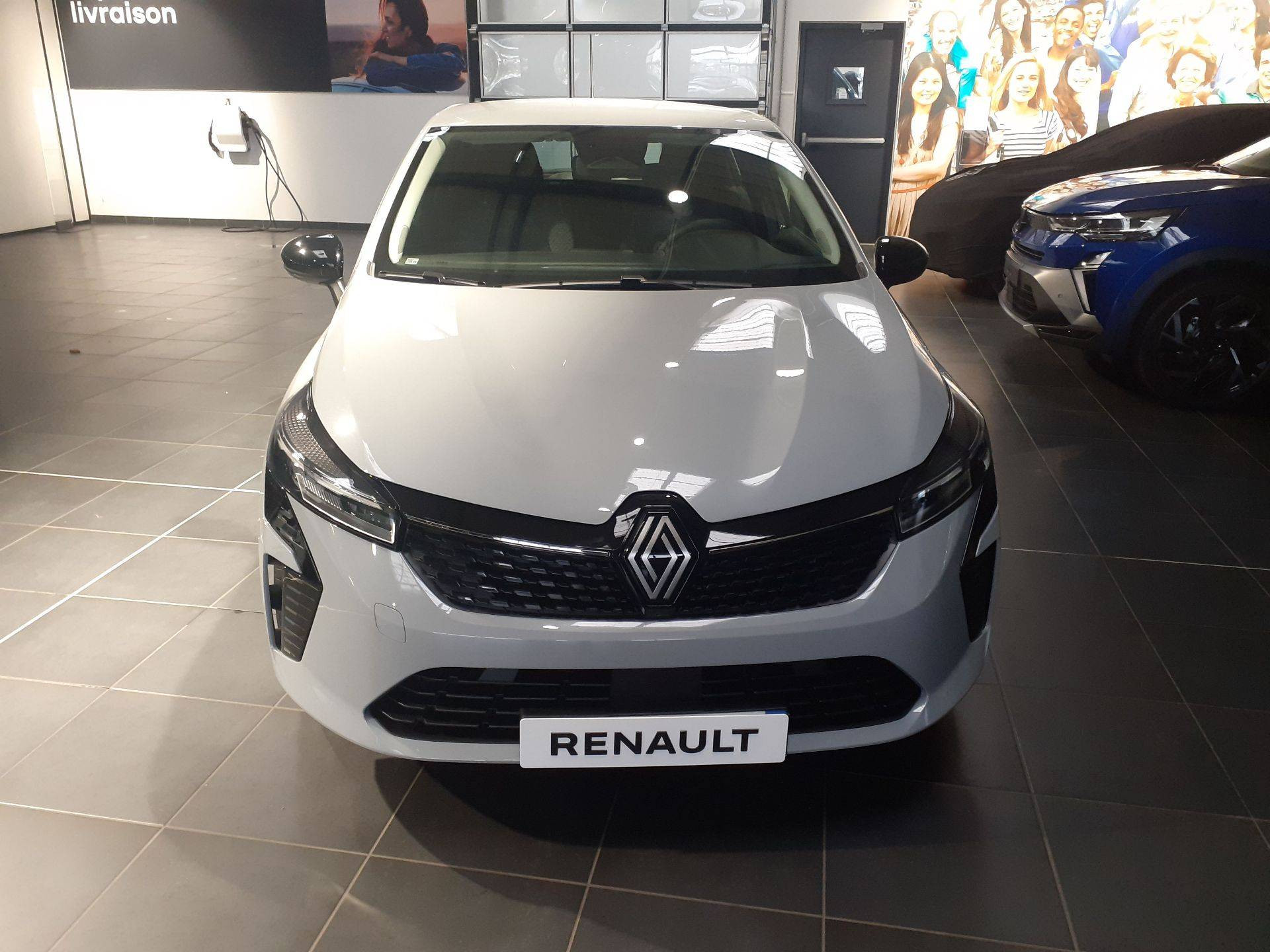 Vente en ligne Renault Clio 5 Clio E-Tech full hybrid 145 ch GSR2 au prix de 21 990 €