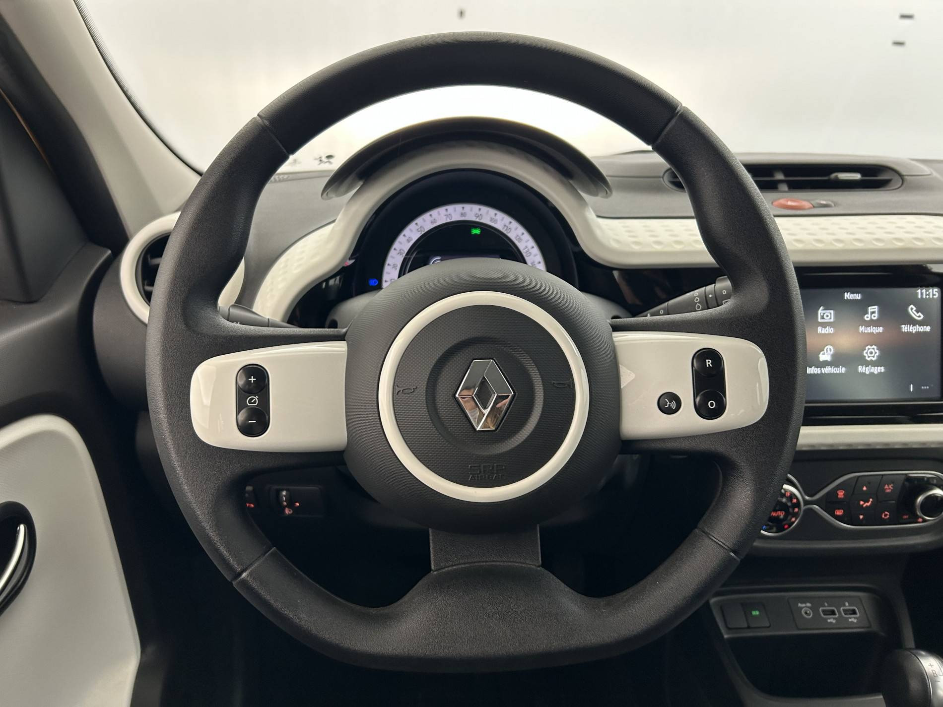 Vente en ligne Renault Twingo Electrique Twingo III E-Tech au prix de 10 990 €