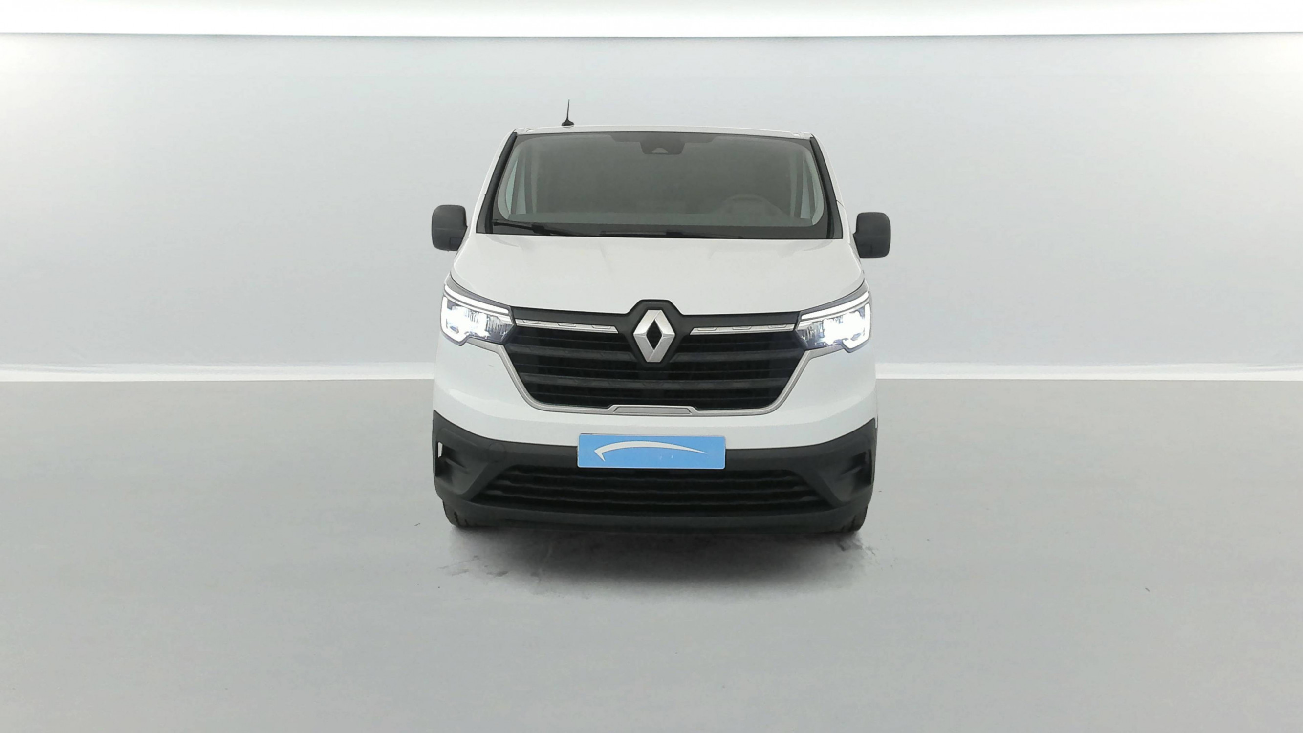 Vente en ligne Renault Trafic 3 Fourgon TRAFIC FGN L2H1 3000 KG BLUE DCI 130 au prix de 23 490 €