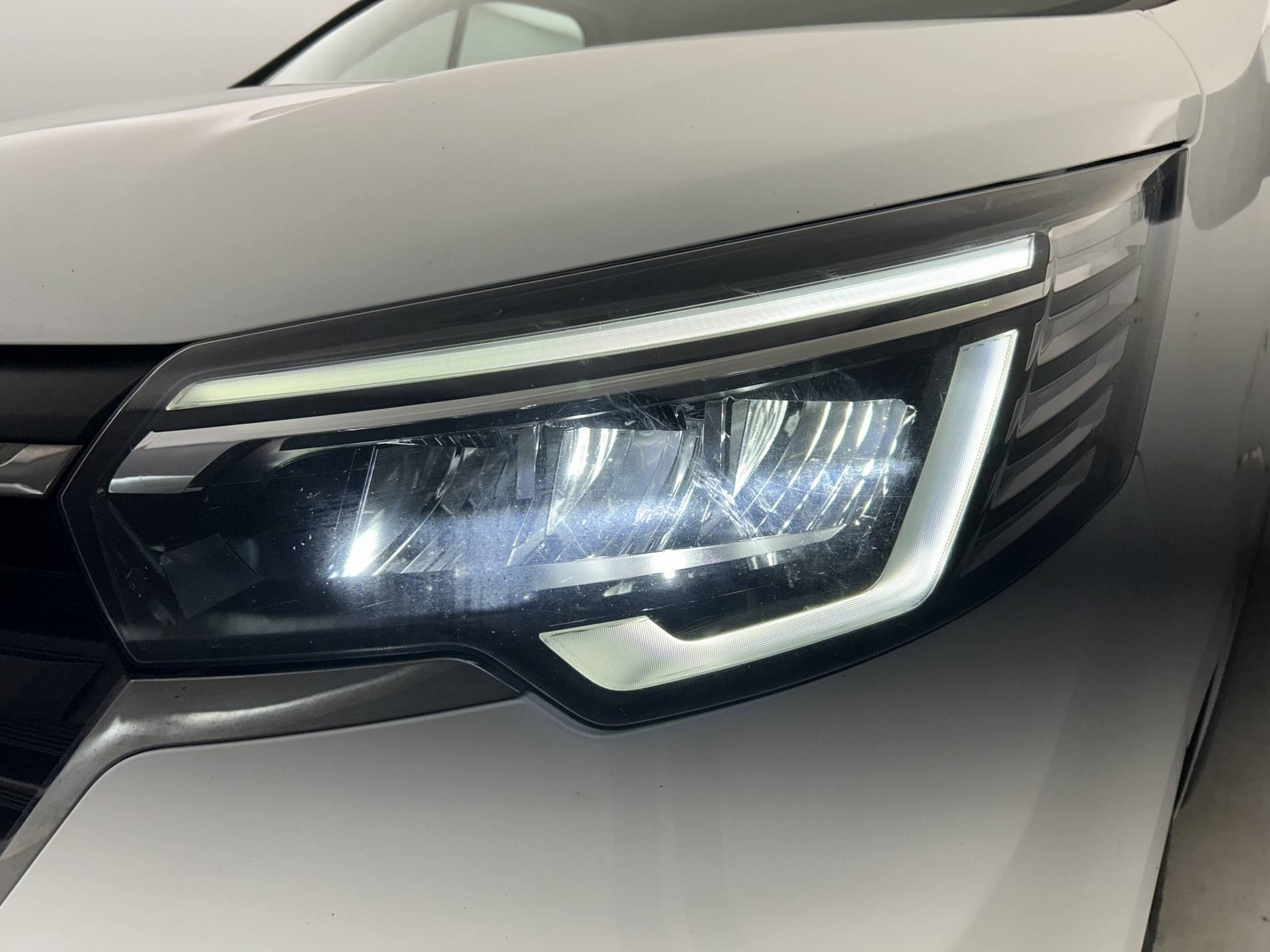 Vente en ligne Renault Trafic 3 Fourgon TRAFIC FGN L2H1 3000 KG BLUE DCI 130 au prix de 23 490 €