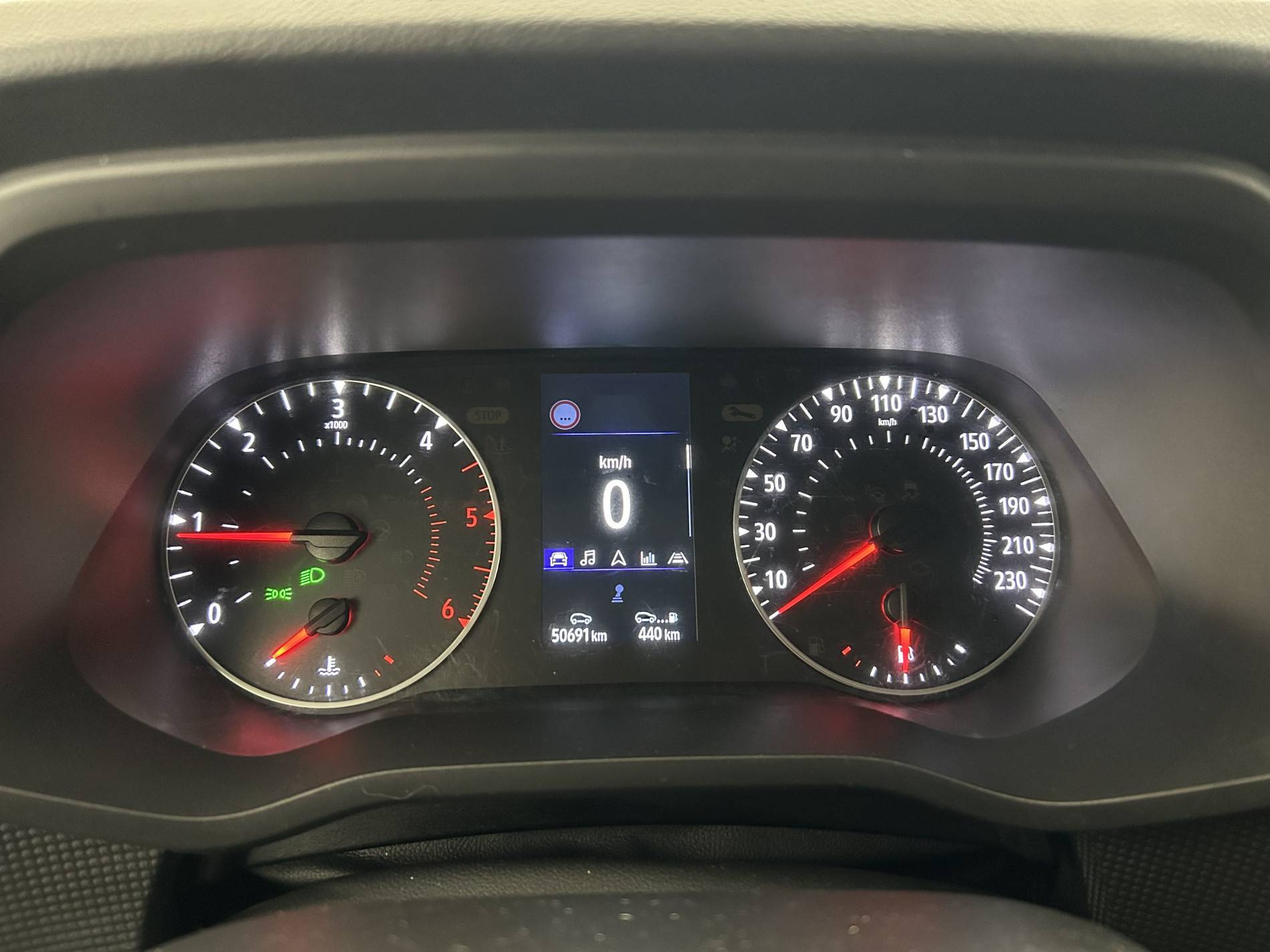 Vente en ligne Renault Trafic 3 Fourgon TRAFIC FGN L2H1 3000 KG BLUE DCI 130 au prix de 23 490 €