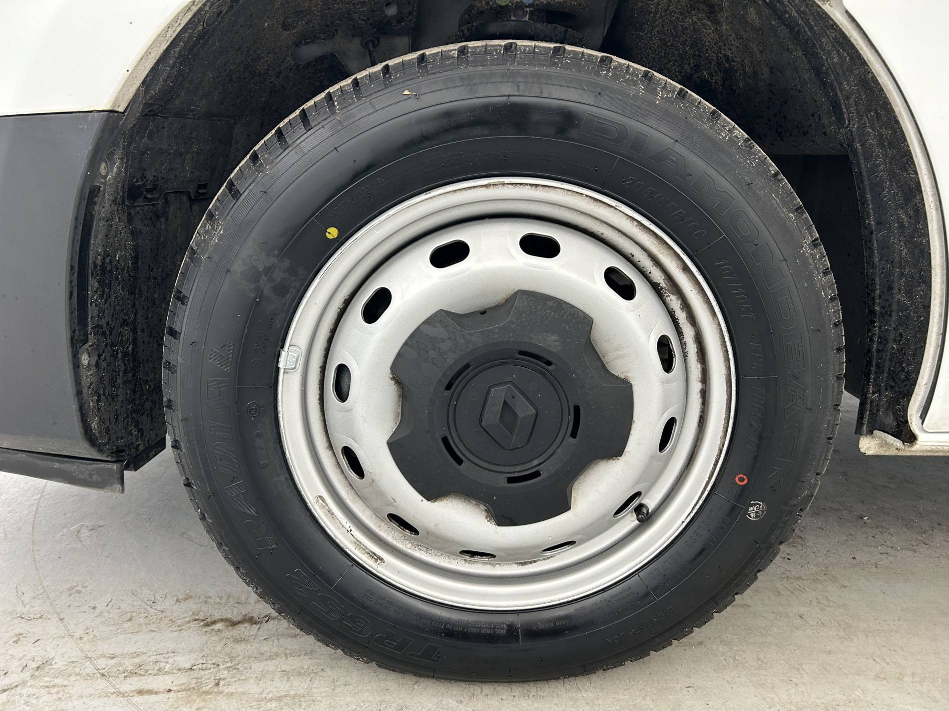 Vente en ligne Renault Trafic 3 Fourgon TRAFIC FGN L2H1 3000 KG BLUE DCI 130 au prix de 23 490 €