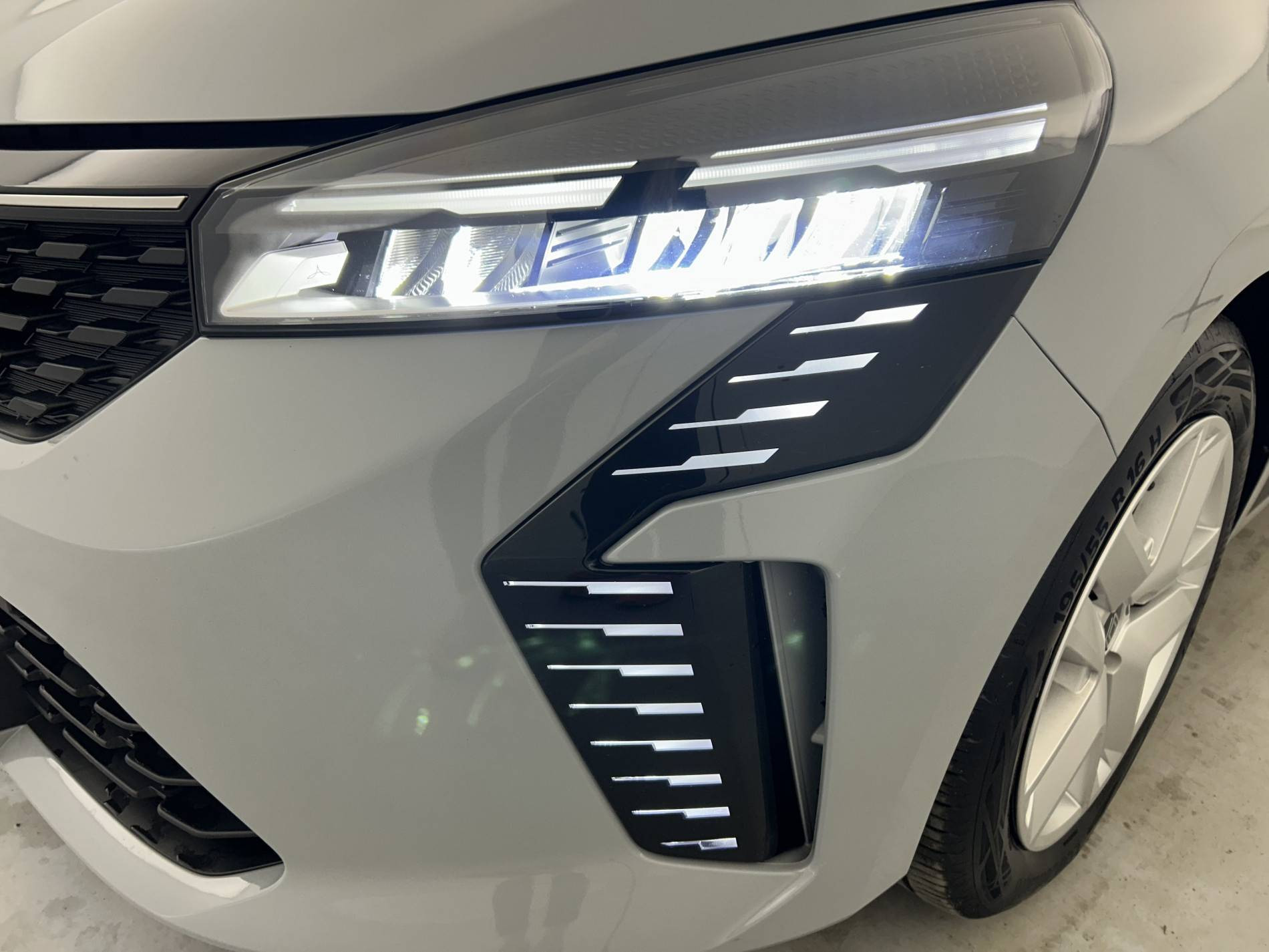 Vente en ligne Renault Clio 5 Clio TCe 90 au prix de 15 990 €