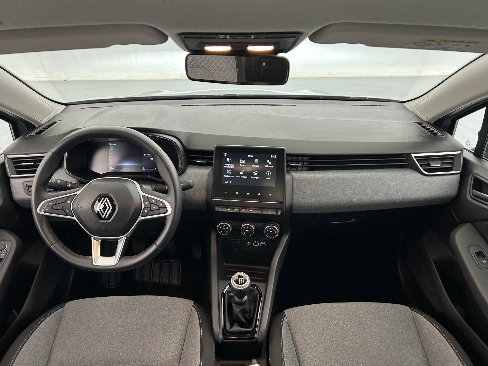 Vente en ligne Renault Clio 5 Clio TCe 90 au prix de 15 990 €