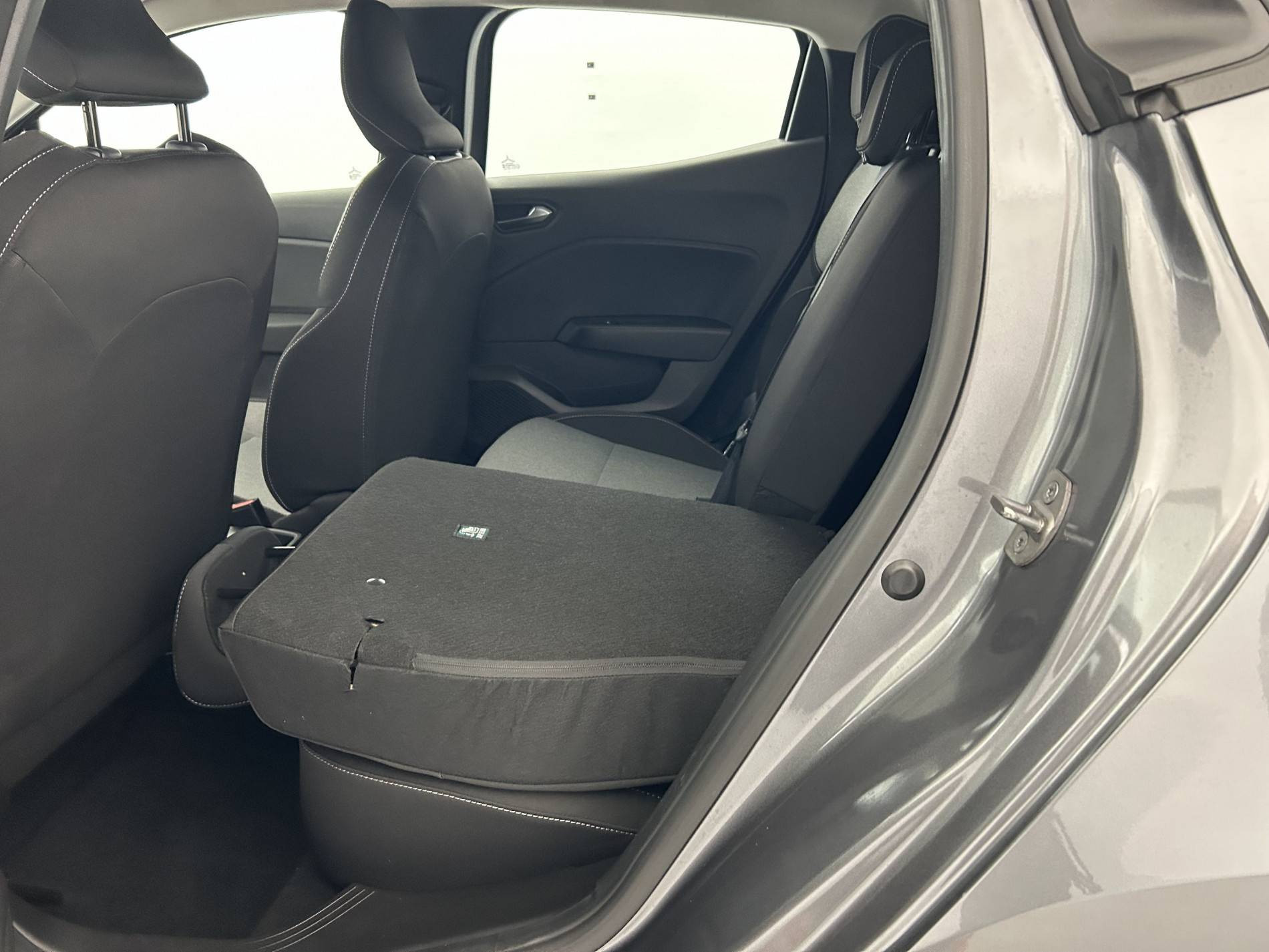 Vente en ligne Renault Clio 5 Clio TCe 90 ch GSR2 au prix de 15 990 €