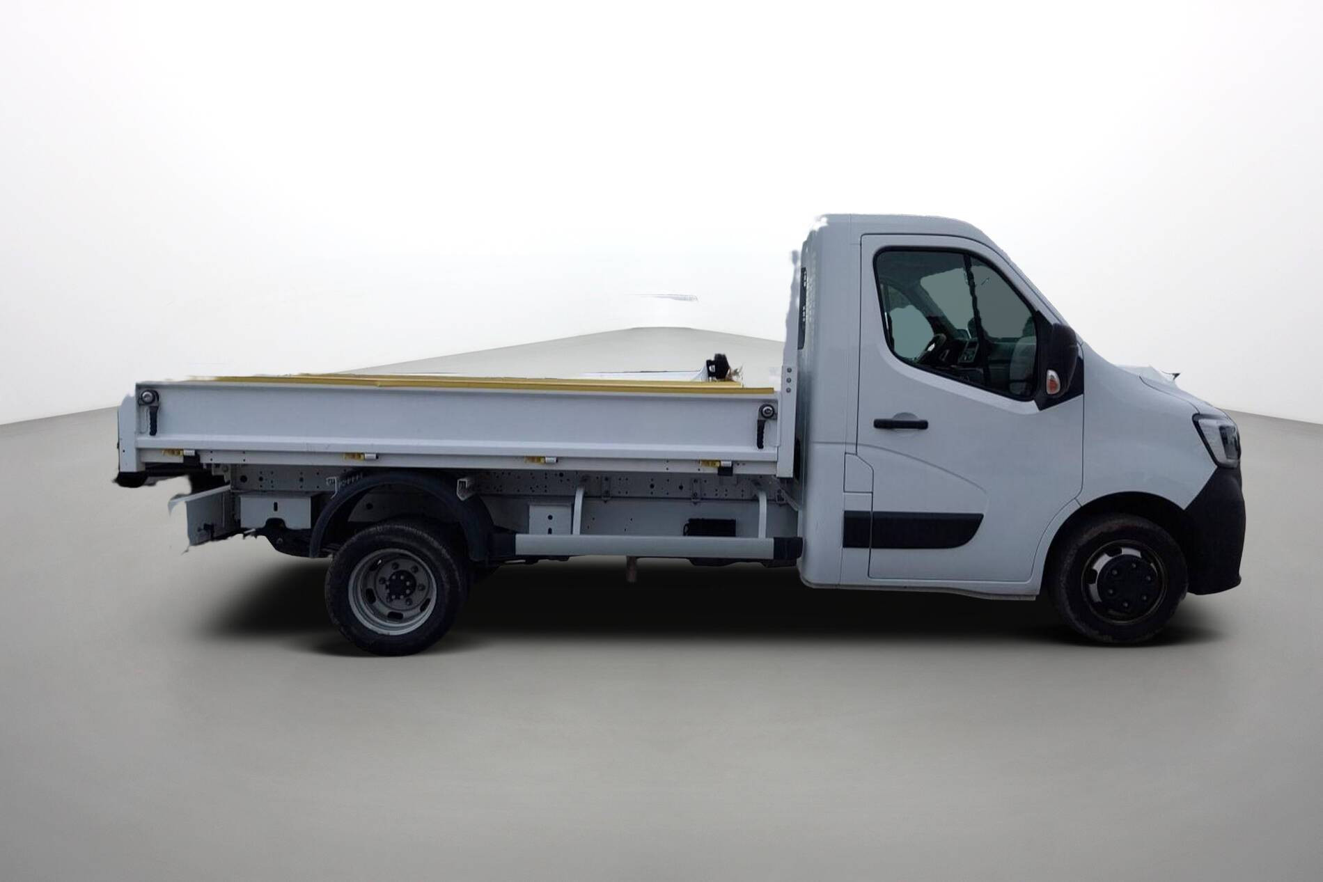 Vente en ligne Renault Master 3 Châssis Cabine MASTER CC PROP RJ3500 L2 PAFC BLUE DCI 130 EURO VI au prix de 32 880 €