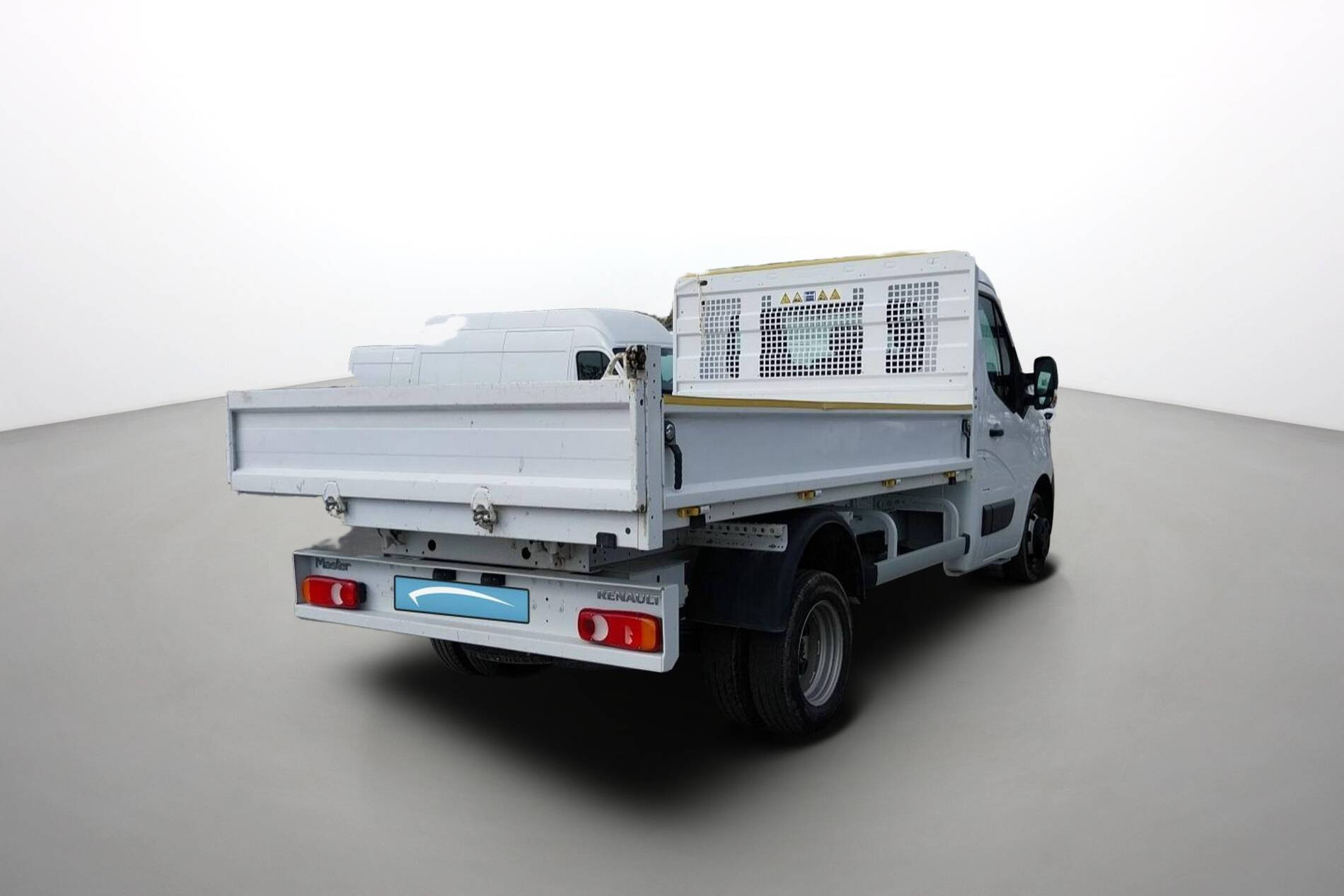 Vente en ligne Renault Master 3 Châssis Cabine MASTER CC PROP RJ3500 L2 PAFC BLUE DCI 130 EURO VI au prix de 32 880 €