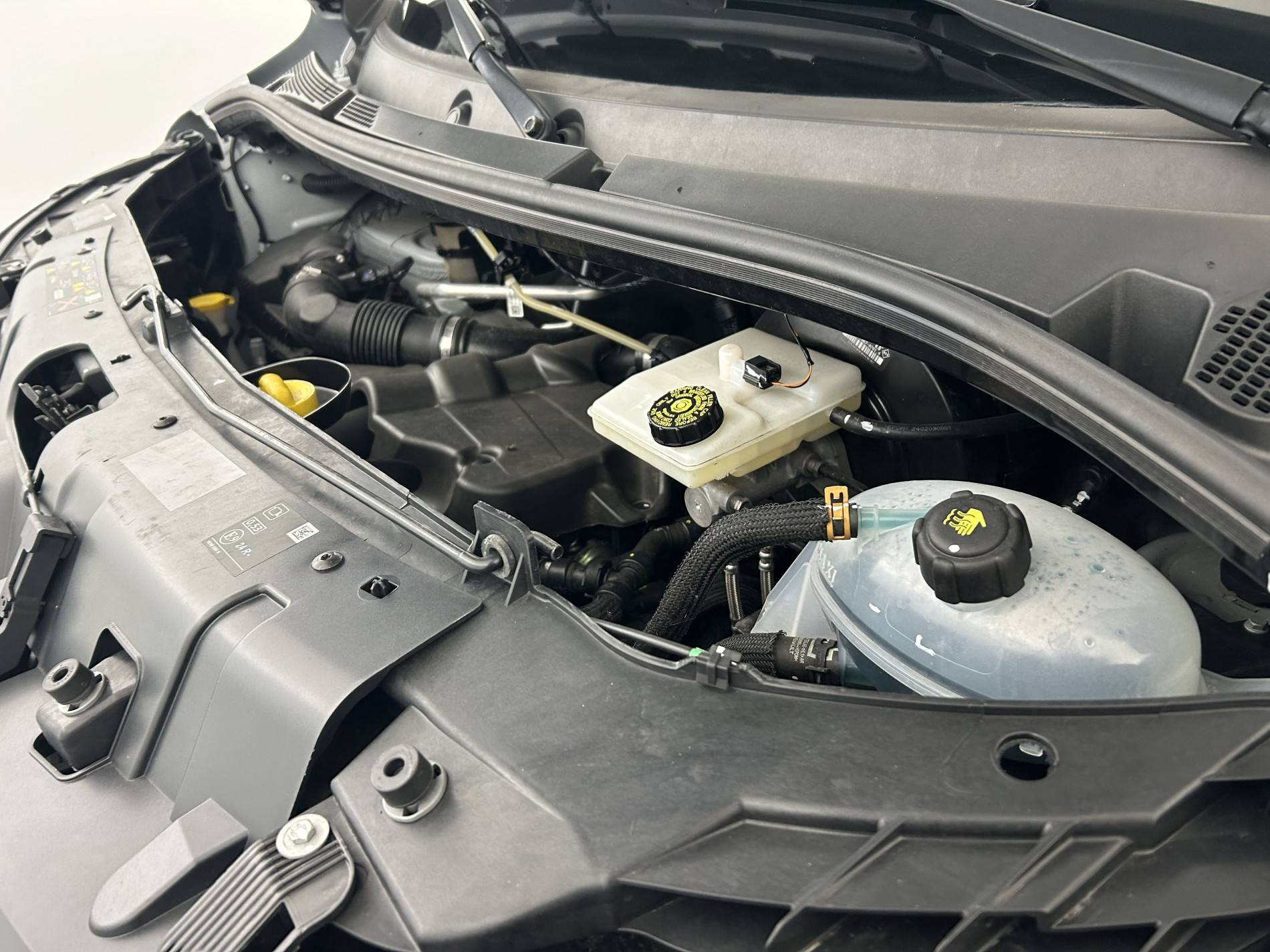 Vente en ligne Renault Master Fourgon MASTER FGN TRAC F3500 L2H2 BLUE DCI 135 au prix de 27 890 €