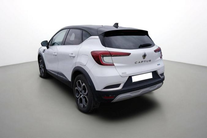 Vente en ligne Renault Captur  E-Tech Plug-in 160 au prix de 18 950 €