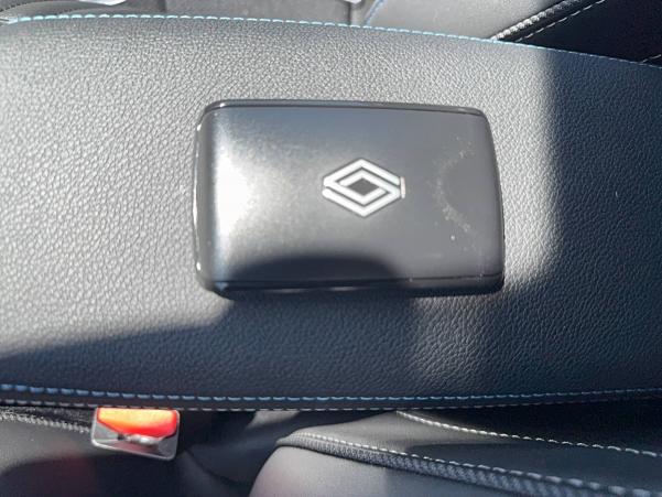 Vente en ligne Renault Symbioz  E-Tech full hybrid 145 au prix de 33 990 €