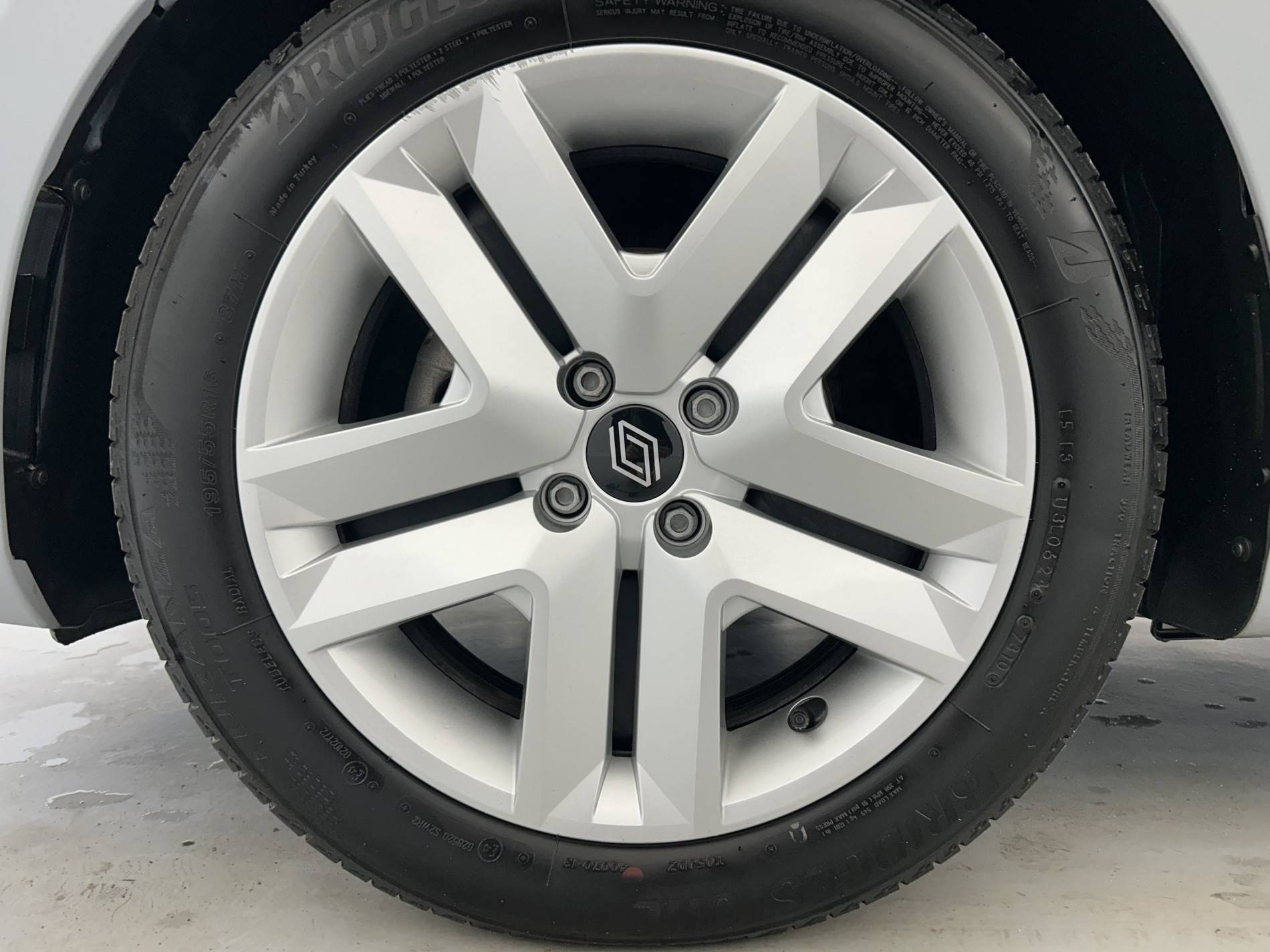 Vente en ligne Renault Clio 5 Clio TCe 90 au prix de 15 990 €