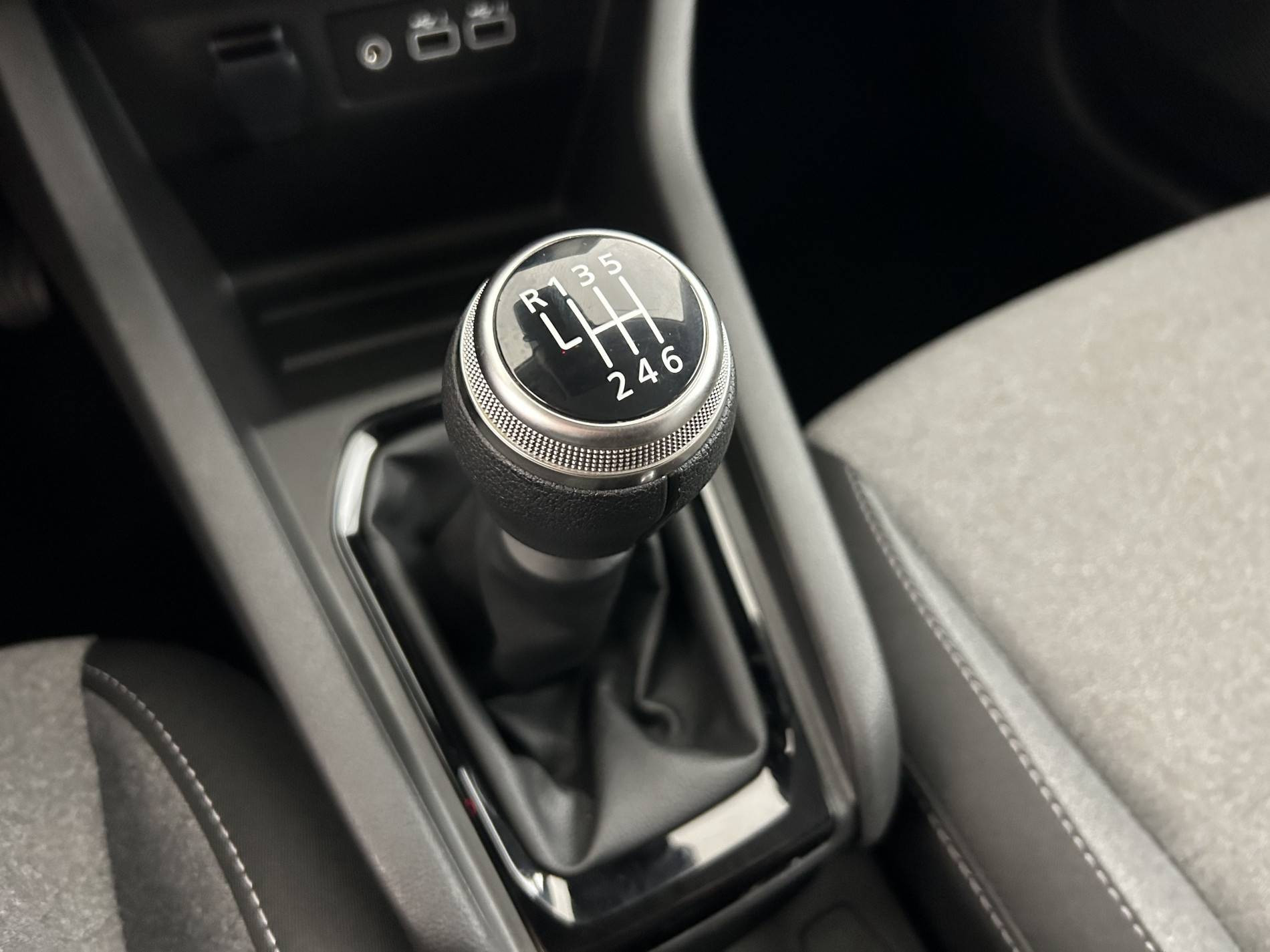 Vente en ligne Renault Clio 5 Clio TCe 90 au prix de 15 990 €