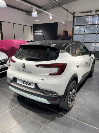 Vente en ligne Renault Captur  E-Tech Plug-in 160 au prix de 20 990 €