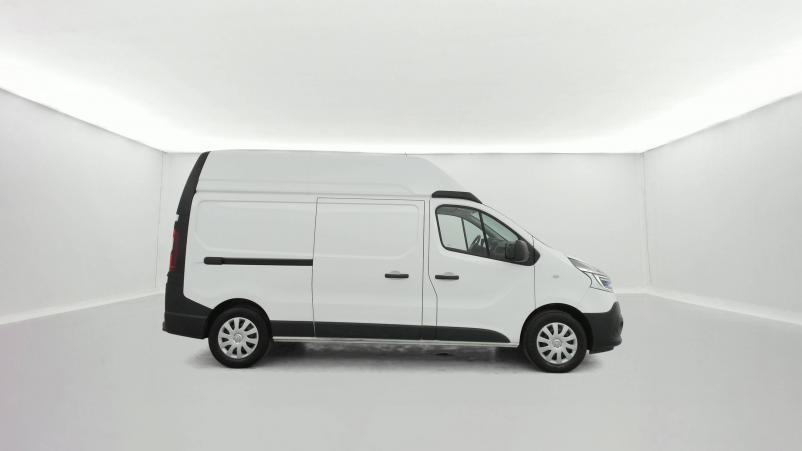 Vente en ligne Renault Trafic 3 Fourgon TRAFIC FGN L2H2 1200 KG DCI 145 ENERGY au prix de 20 670 €