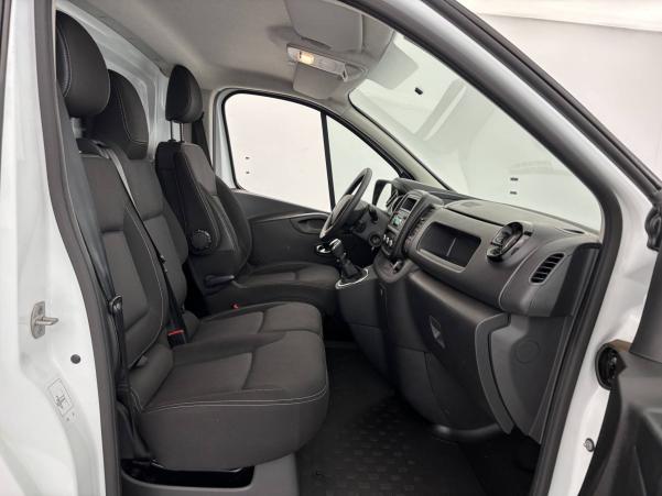 Vente en ligne Renault Trafic 3 Fourgon TRAFIC FGN L2H2 1200 KG DCI 145 ENERGY au prix de 20 670 €
