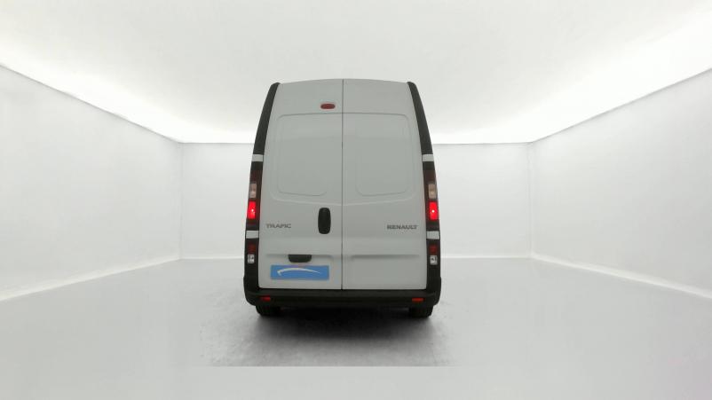Vente en ligne Renault Trafic 3 Fourgon TRAFIC FGN L2H2 1200 KG DCI 145 ENERGY au prix de 20 670 €