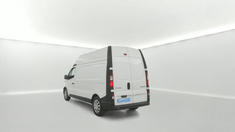 Vente en ligne Renault Trafic 3 Fourgon TRAFIC FGN L2H2 1200 KG DCI 145 ENERGY au prix de 20 670 €