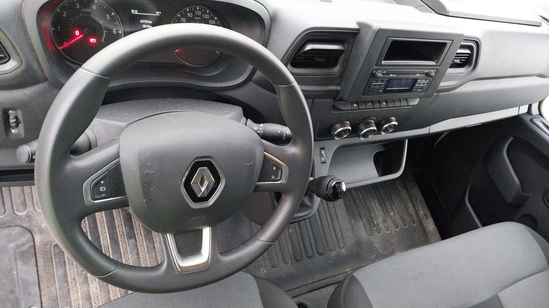 Vente en ligne Renault Master Fourgon MASTER FGN TRAC F3500 L2H2 BLUE DCI 135 au prix de 24 990 €