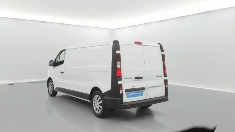 Vente en ligne Renault Trafic 3 Fourgon TRAFIC FGN L2H1 1300 KG DCI 120 au prix de 21 990 €