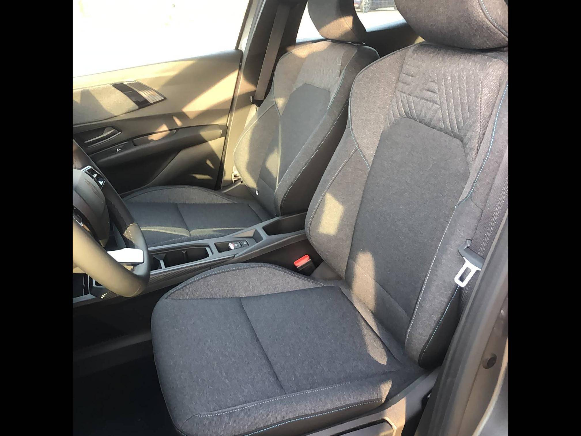 Vente en ligne Renault Clio 6 Clio E-Tech full hybrid 160 ch au prix de 24 490 €