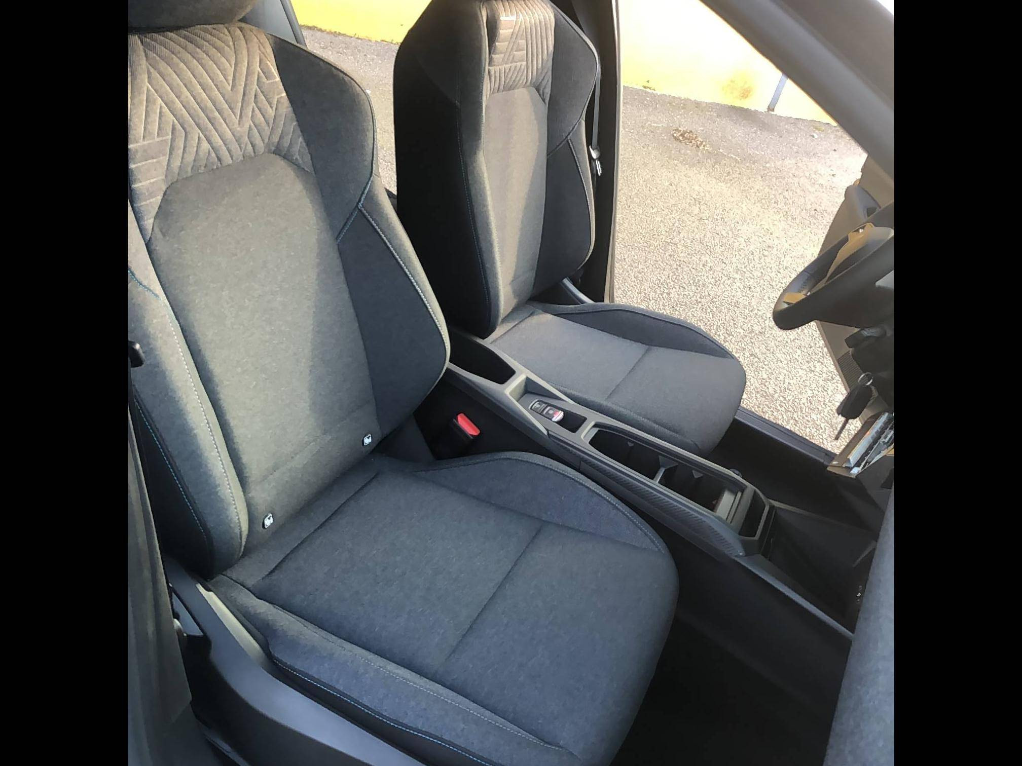 Vente en ligne Renault Clio 6 Clio E-Tech full hybrid 160 ch au prix de 24 490 €