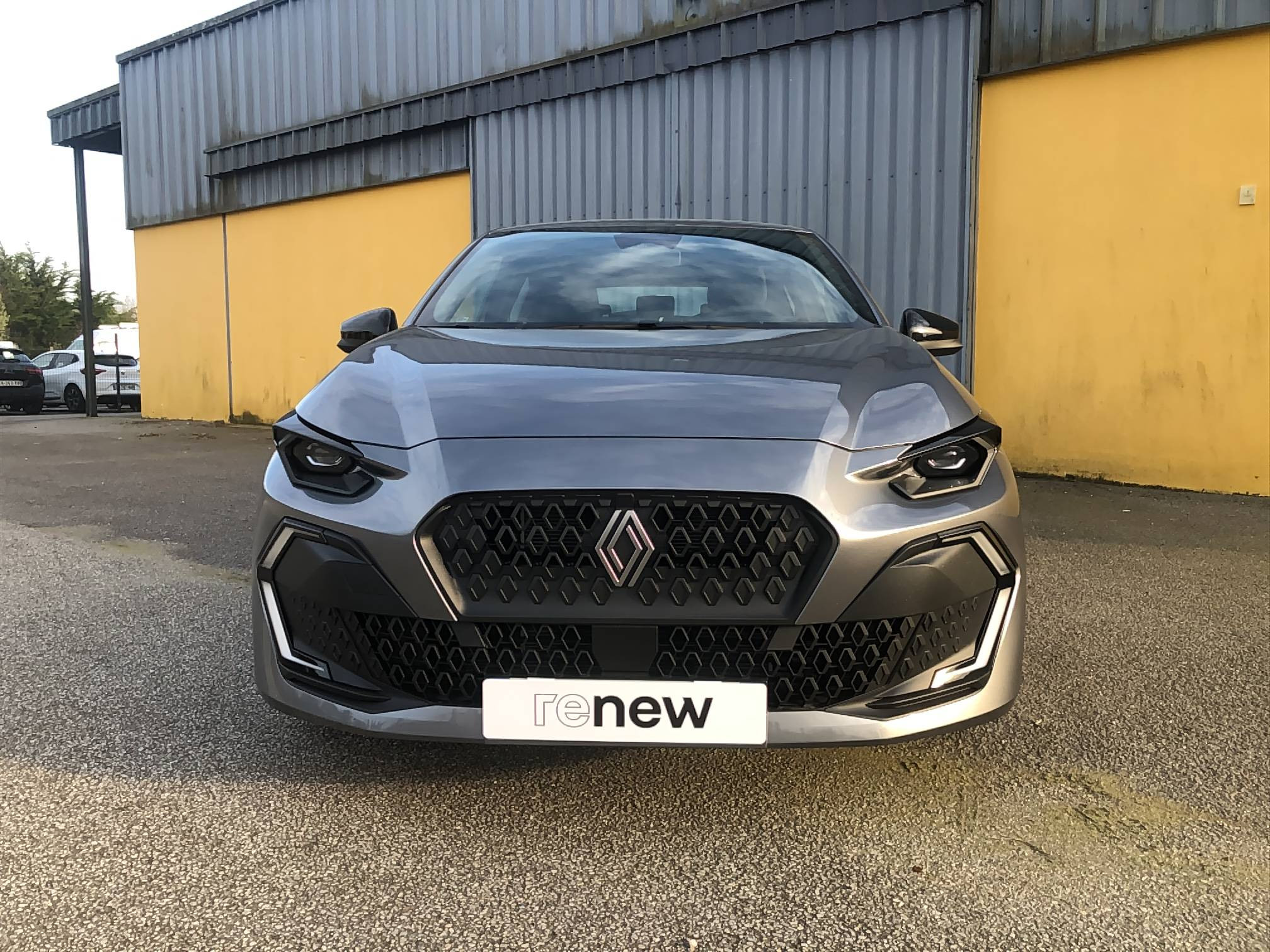 Vente en ligne Renault Clio 6 Clio E-Tech full hybrid 160 ch au prix de 24 490 €