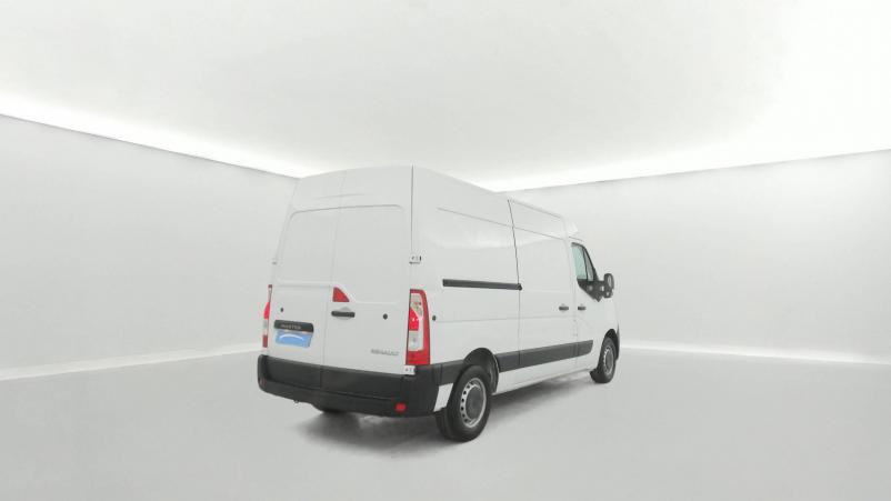 Vente en ligne Renault Master Fourgon MASTER FGN TRAC F3300 L2H2 BLUE DCI 135 au prix de 23 270 €