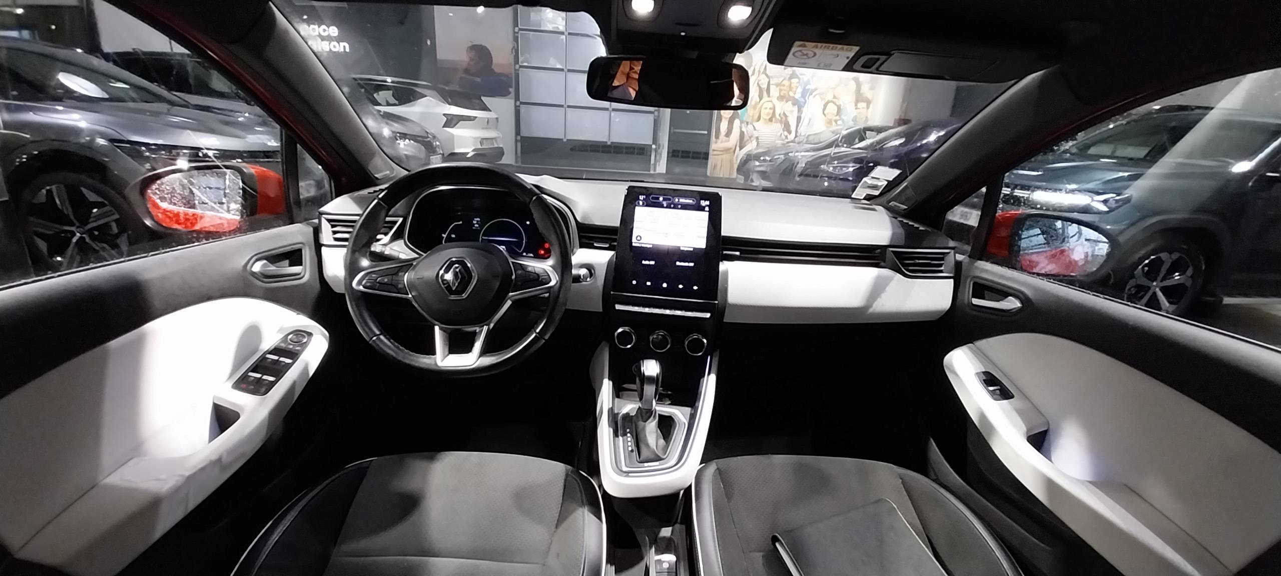 Vente en ligne Renault Clio 5 Clio E-Tech 140 au prix de 16 490 €