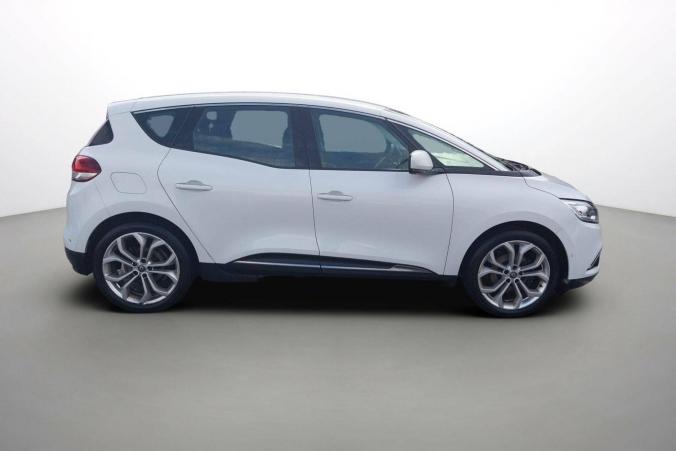 Vente en ligne Renault Scenic 4 Scenic TCe 140 Energy au prix de 15 670 €