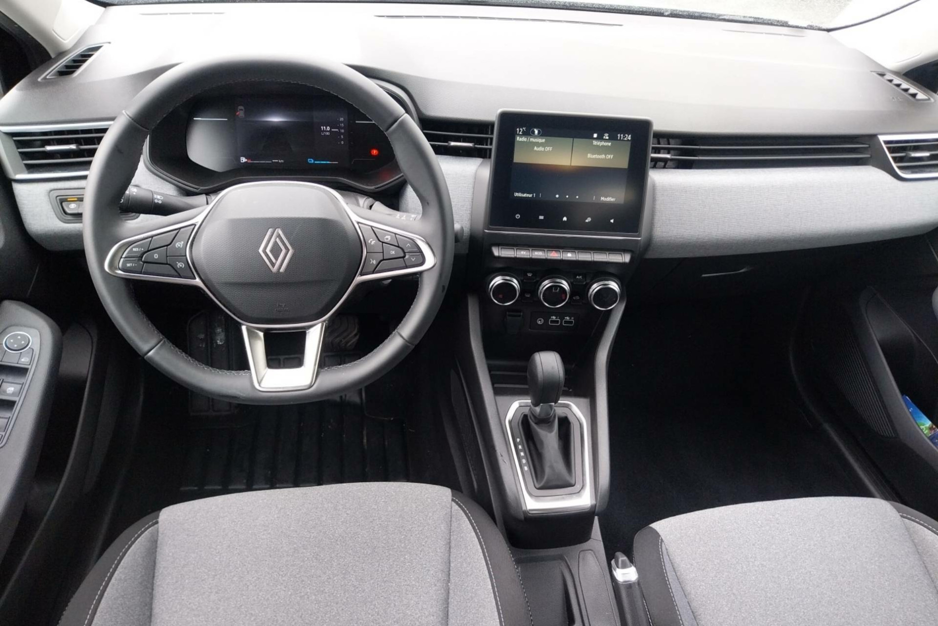 Vente en ligne Renault Clio 5 Clio E-Tech full hybrid 145 ch GSR2 au prix de 19 890 €