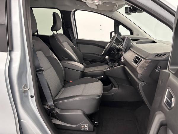 Vente en ligne Renault Kangoo  Blue dCi 95 au prix de 22 970 €