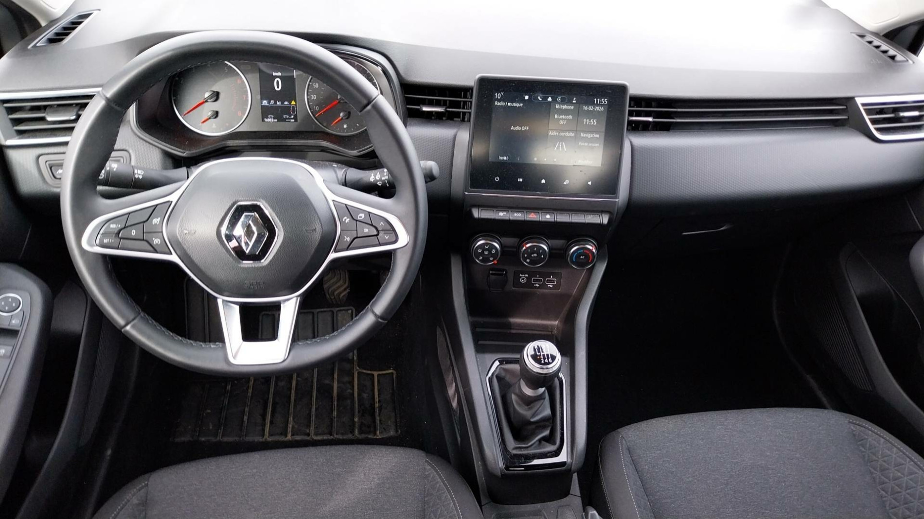 Vente en ligne Renault Clio 5 Clio TCe 90 au prix de 14 990 €