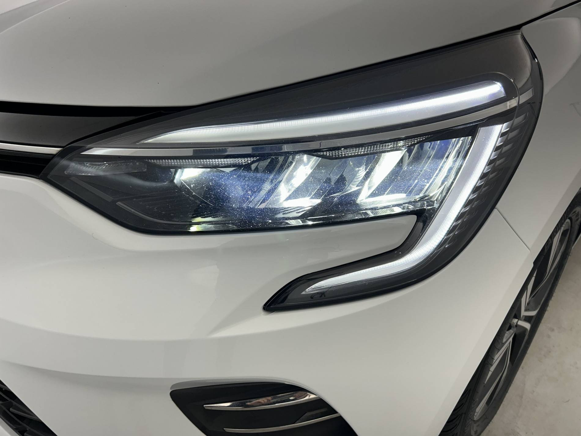 Vente en ligne Renault Clio 5 Clio TCe 90 au prix de 14 990 €