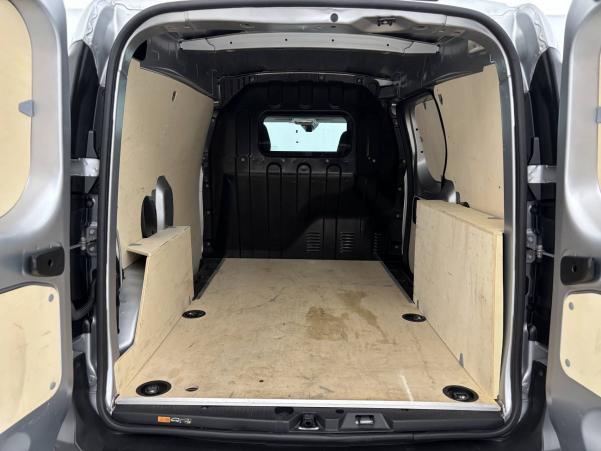 Vente en ligne Renault Express Van KANGOO  BLUE DCI 95 - 22 au prix de 17 450 €