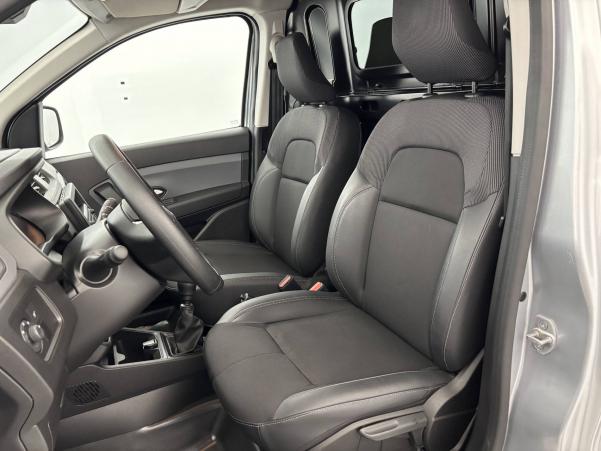 Vente en ligne Renault Express Van KANGOO  BLUE DCI 95 - 22 au prix de 17 450 €
