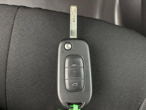 Vente en ligne Renault Express Van KANGOO  BLUE DCI 95 - 22 au prix de 17 450 €