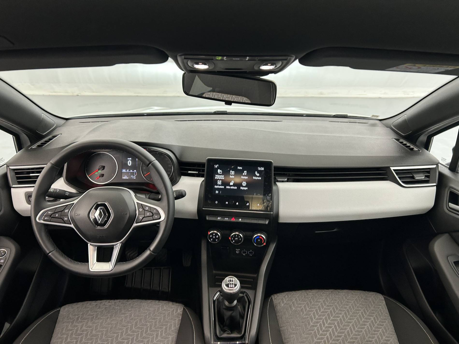 Vente en ligne Renault Clio 5 Clio TCe 90 - 21N au prix de 14 890 €