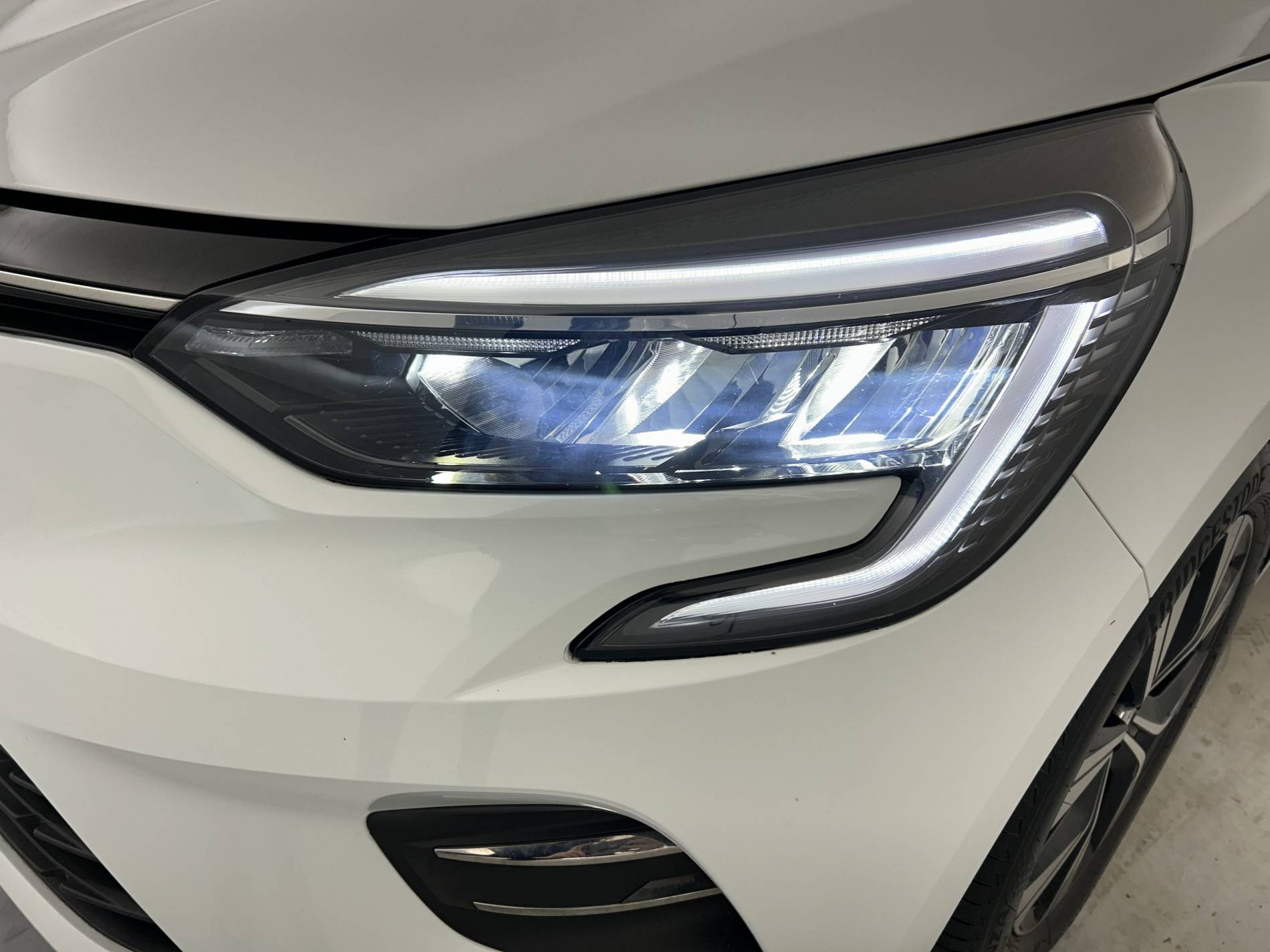 Vente en ligne Renault Clio 5 Clio TCe 90 - 21N au prix de 14 890 €