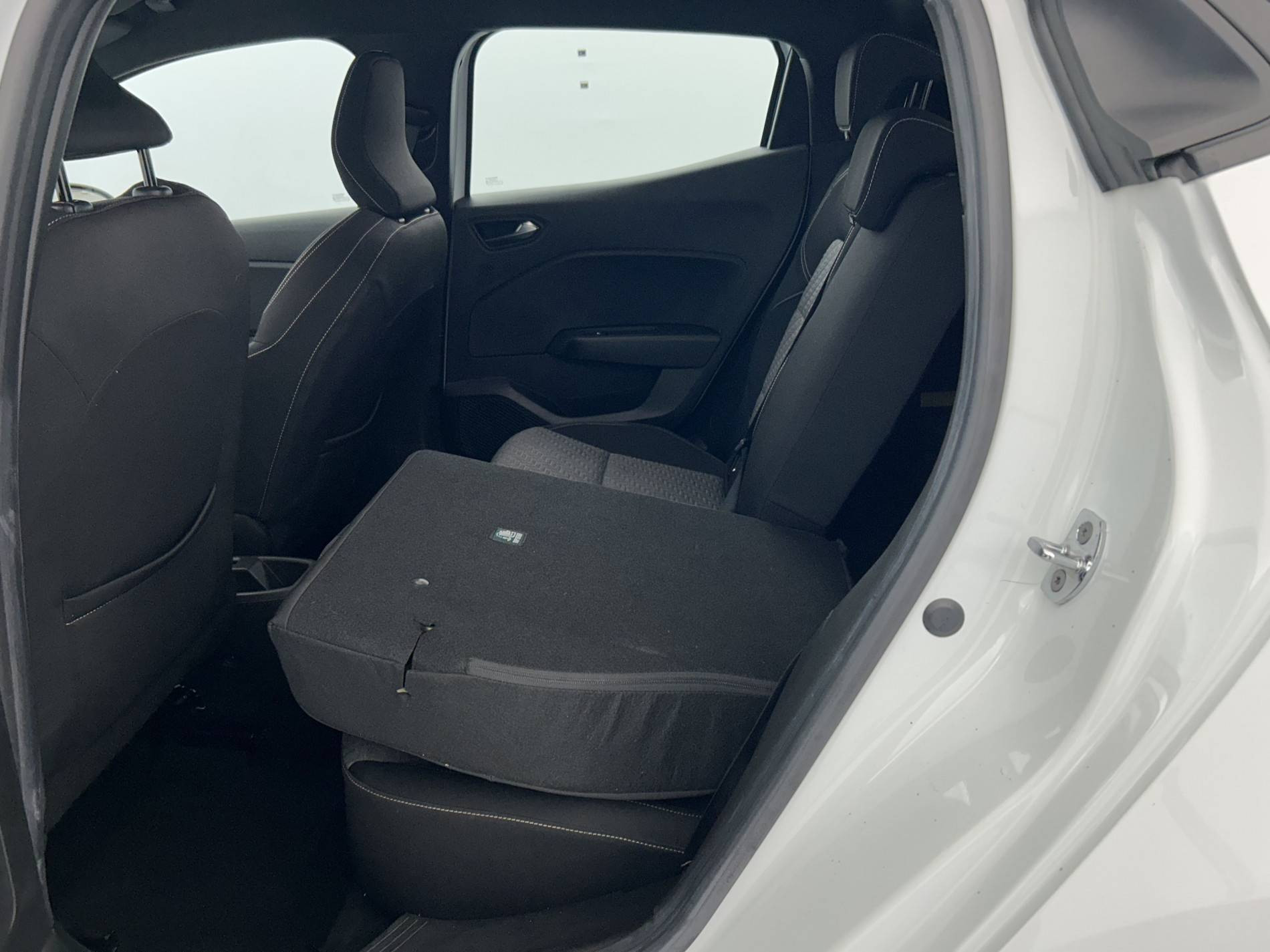 Vente en ligne Renault Clio 5 Clio TCe 90 - 21N au prix de 14 890 €