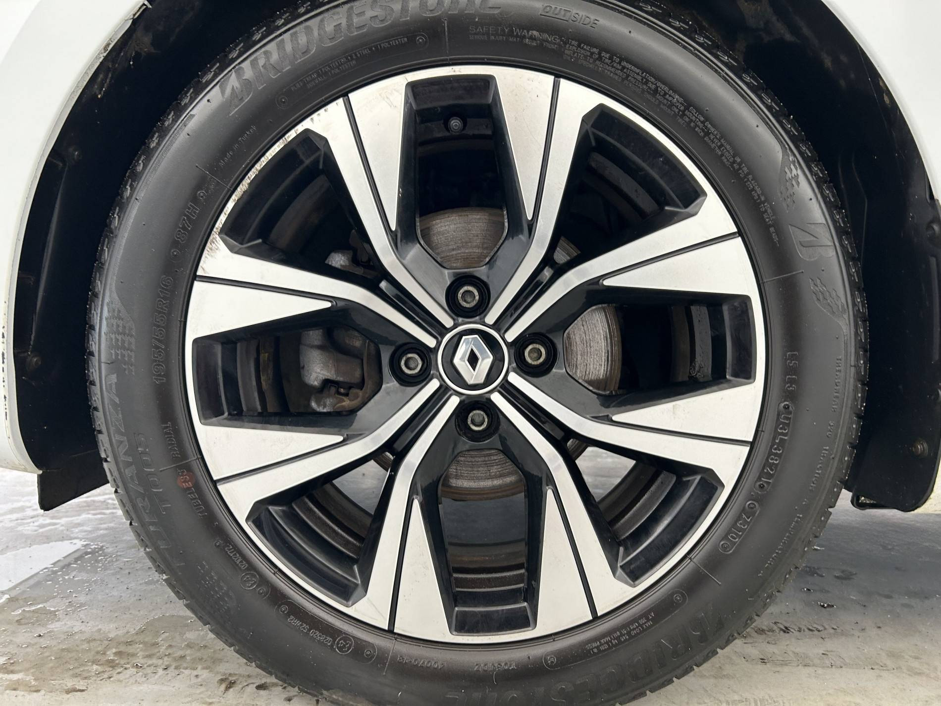 Vente en ligne Renault Clio 5 Clio TCe 90 - 21N au prix de 14 890 €